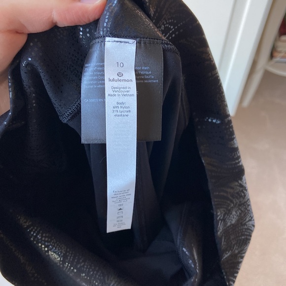 Lululemon Wunder Under Hi-Rise Tight 28" *Shine in Acclimatize Black Black Foil - Picture 9 of 9